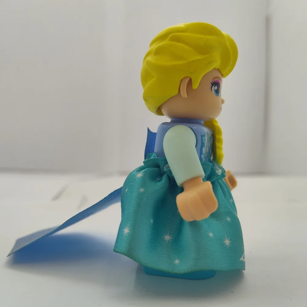 LEGO DUPLO Elsa Princess with Dress from FROZEN Figure